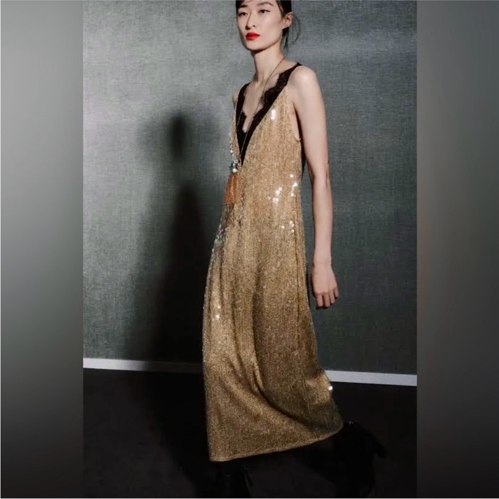 Zara sequin black lace trimmed v-neck gold midi dress sz.S